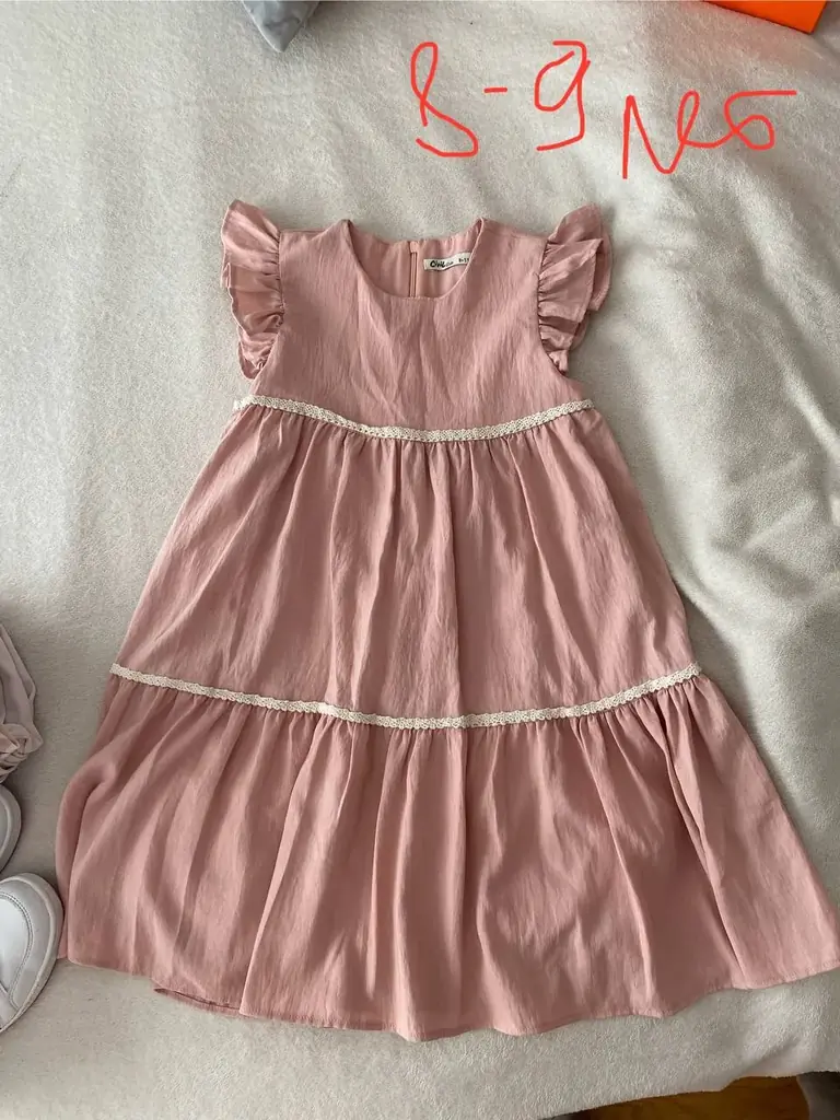 Лоты для девочек 8-9 лет.