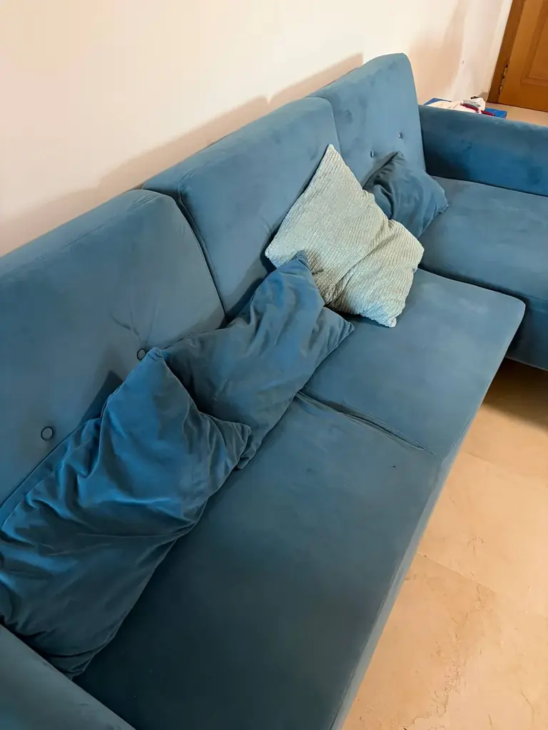 Продам велюровый диван за 60€