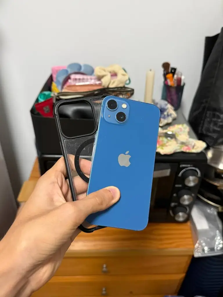 Продам iPhone 13 128 ГБ 79%