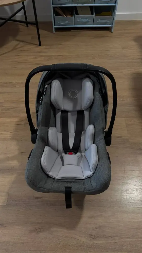 Продам автолюльку Bugaboo Turtle Air by Nuna + Bugaboo Base Isofix Bugaboo Turtle by Nuna + адаптер…