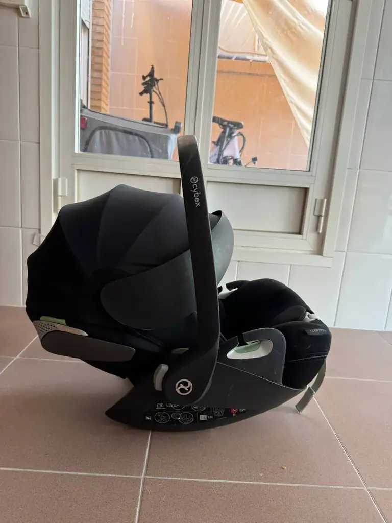 Продам автолюльку cybex cloud t+