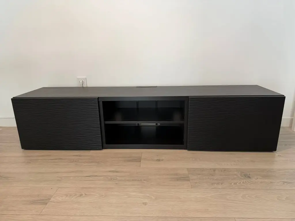 Продам комод под телевизор Ikea Besta