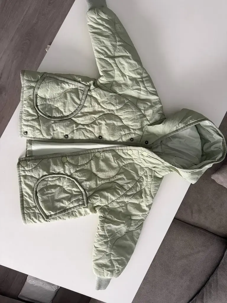 Продам куртку Zara 92 размер 10€