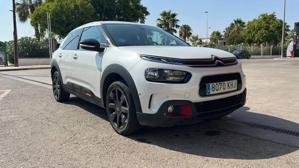 🚗 Citroën C4 Cactus 2018 года 1.2 PureTech, 110 л.с.