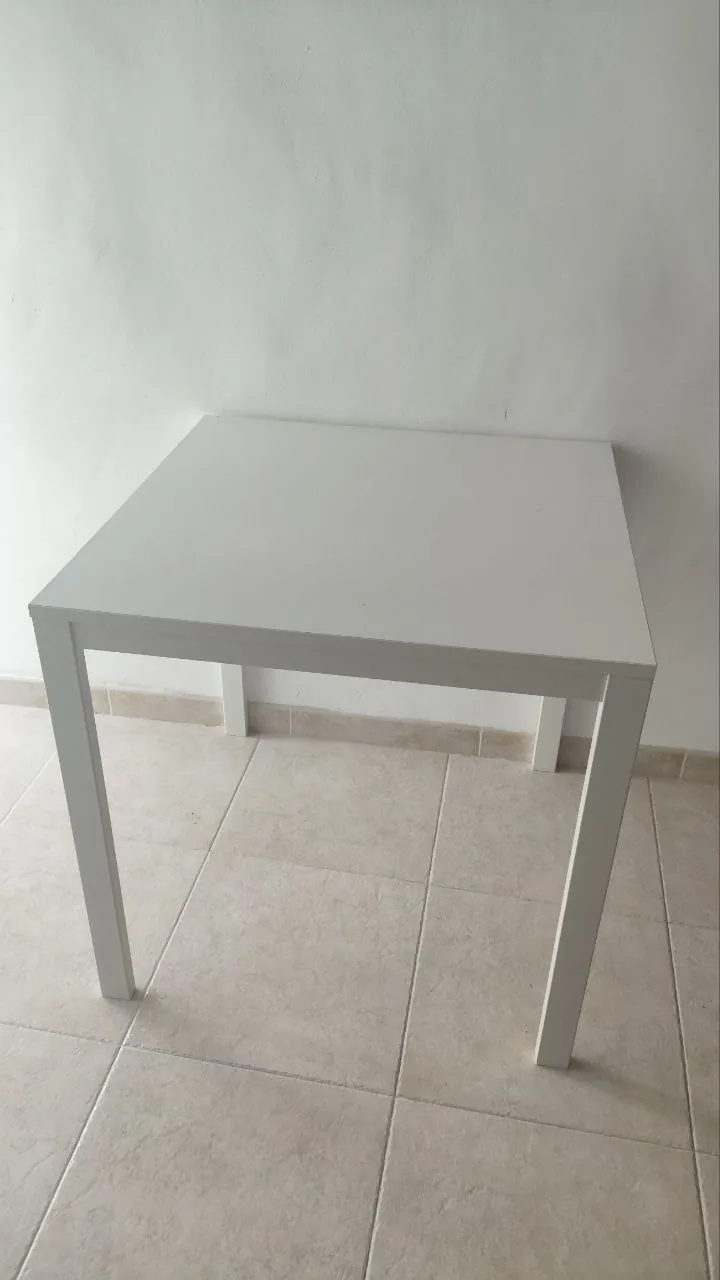 Продам стол Ikea в отличном состоянии