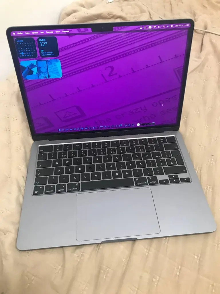 Здравствуйте, продам MacBook Air m3 13.6 inch 16/256 без коробки, гарантия закончилась 4 месяца наз…
