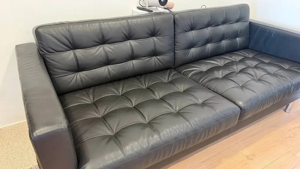 Диван кожаный IKEA