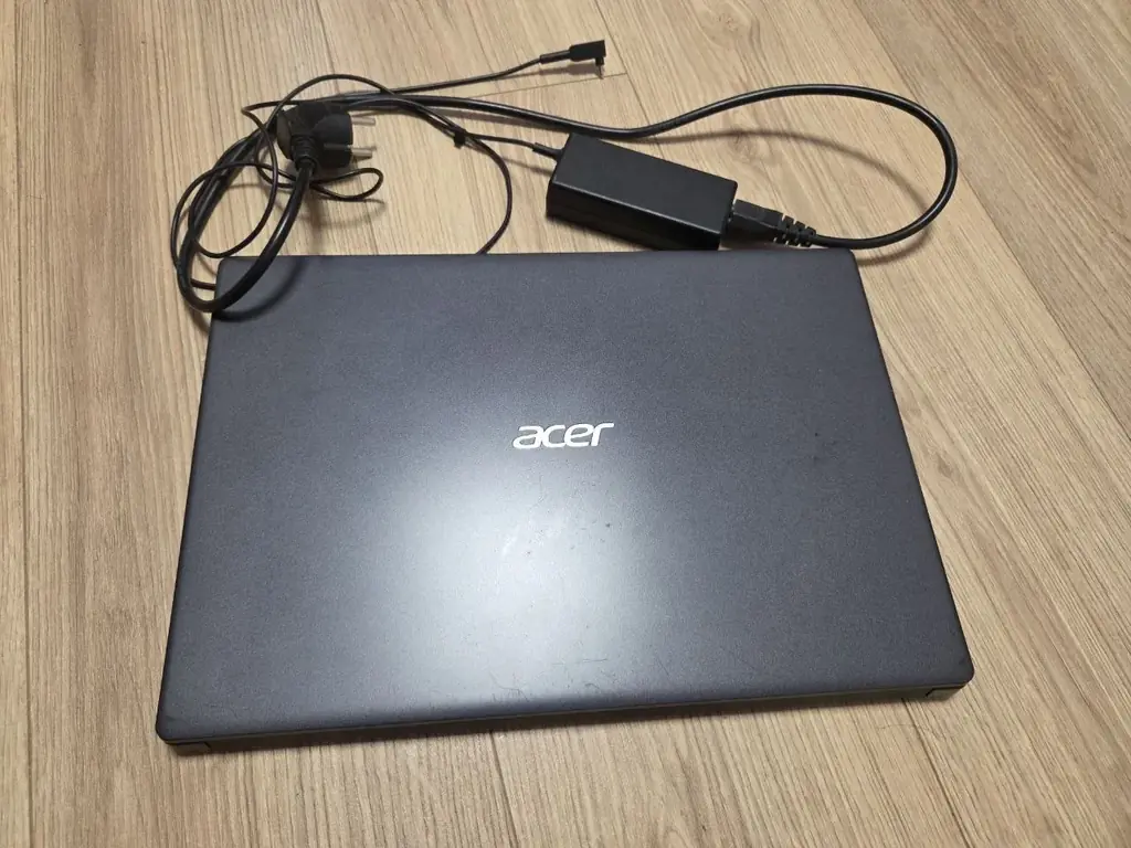 Продам ноутбук Acer.