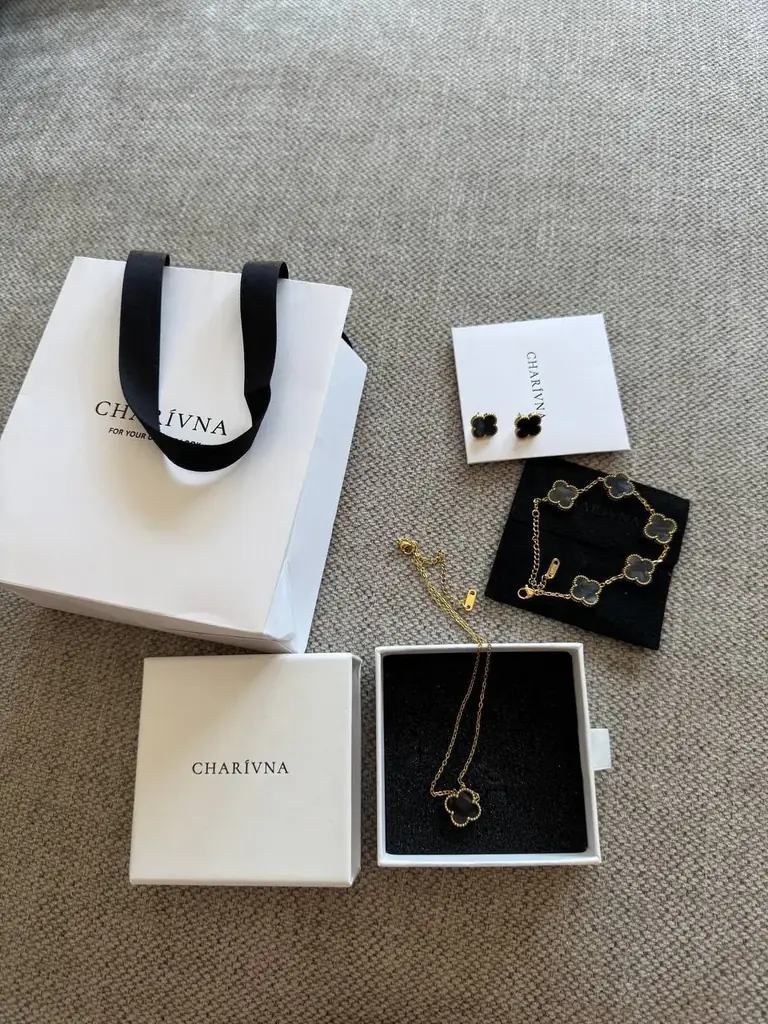Продам набір прикрас CHARIVNA 🌸