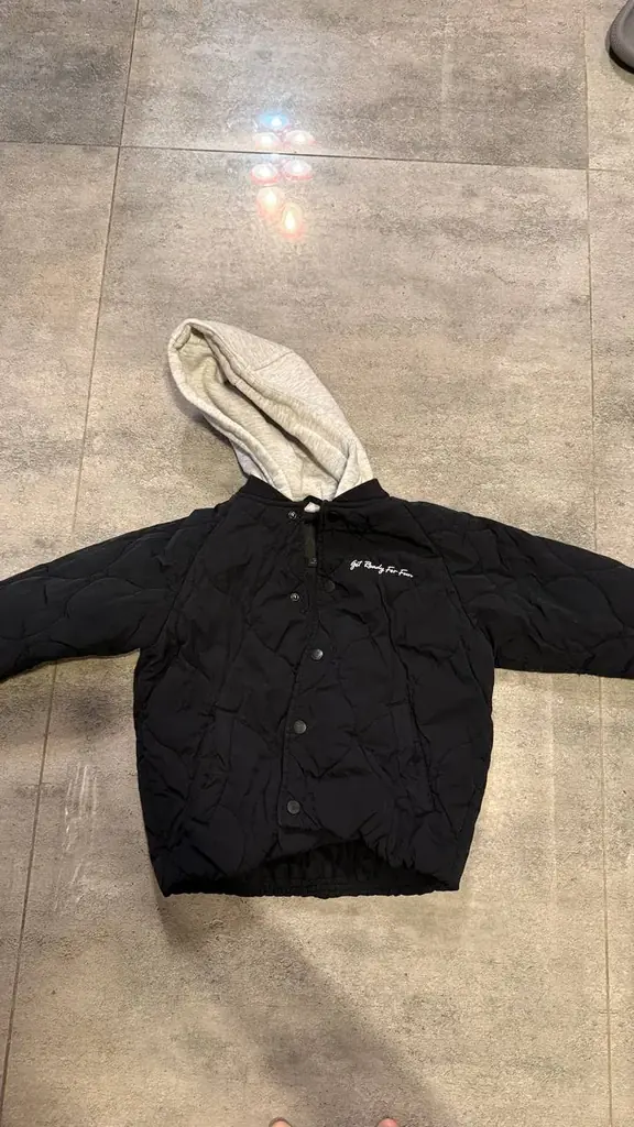 Продам осеннюю куртку,размер 104, Zara. 40 зл, район Westfield Mokotów