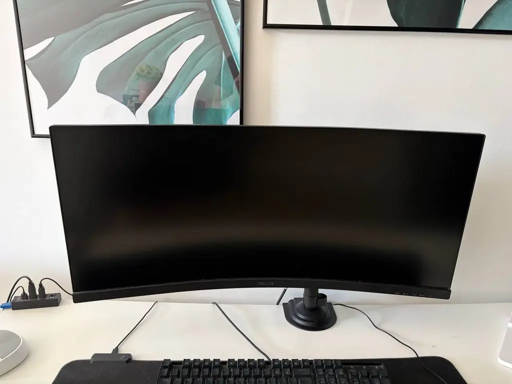 Продам изогнутый монитор 34" Philips 346E2CUAE/00 (UWQHD 3440x1440, 100Hz, USB-C).