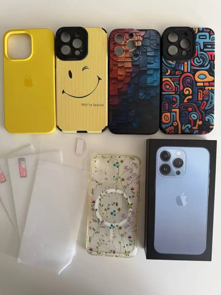 Продам чехлы/стекла/коробку для iphone 13pro