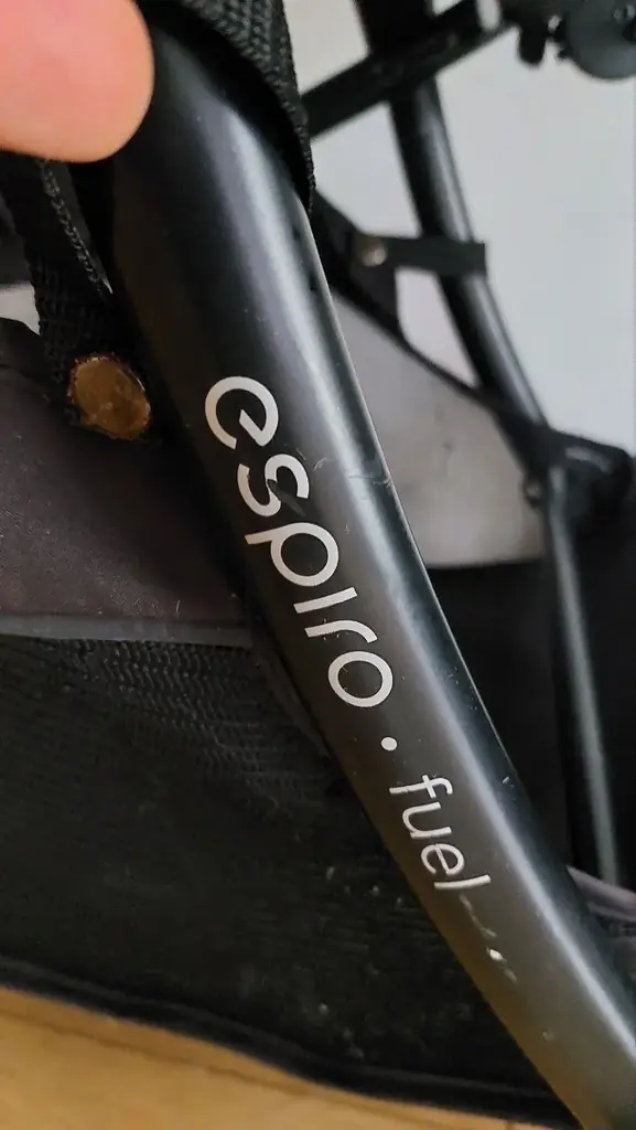 Детскую прогулочную коляску ESPIRO FUEL (б/у в отличном состоянии, механика, замки-молнии - всё раб…