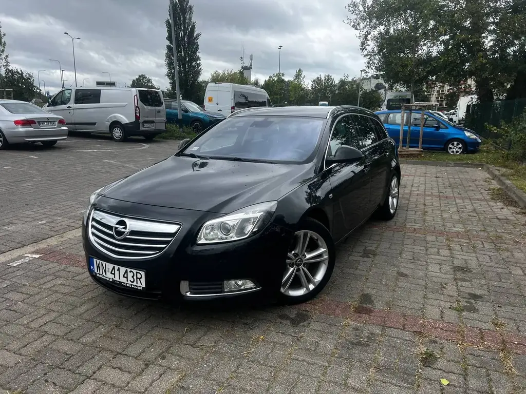 Продам Opel Insignia 2013 года универсал 2.0Дизель БиТурбо, 194л/с. Механика. Полностью обслужен. С…