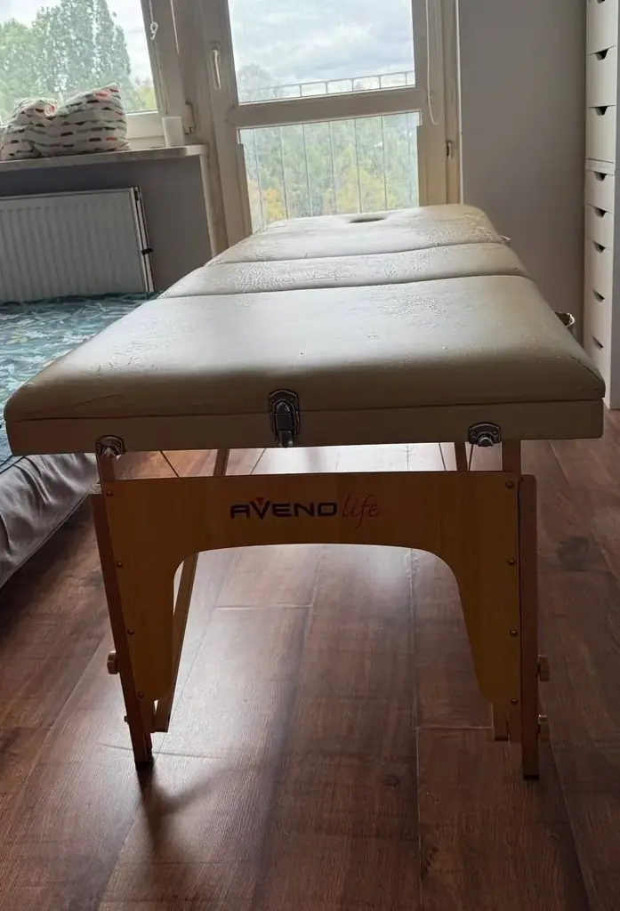 Продам широкий устойчивый массажный стол AvenoLife (стол для тату/ресниц).