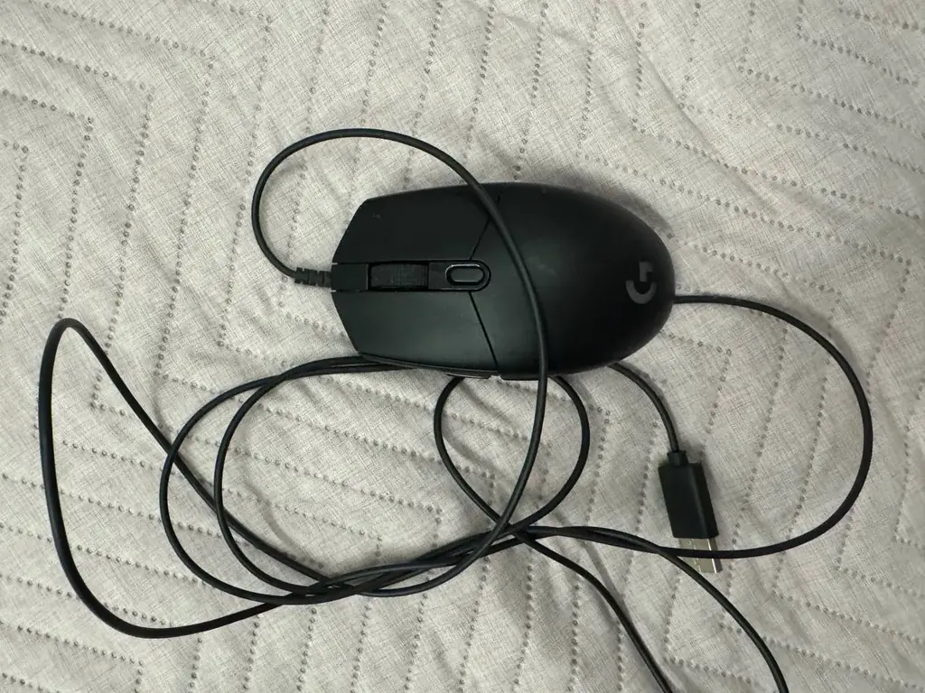 Продам ігрову мишку Logitech G203