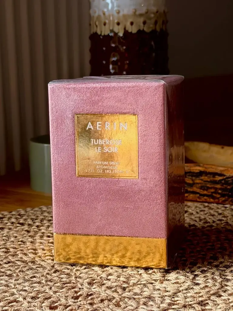 Продам оригинальный парфюм (лимитка) Aerin  Tuberose Le Soir, 50 мл. Новый, упаковка не вскрывалась…