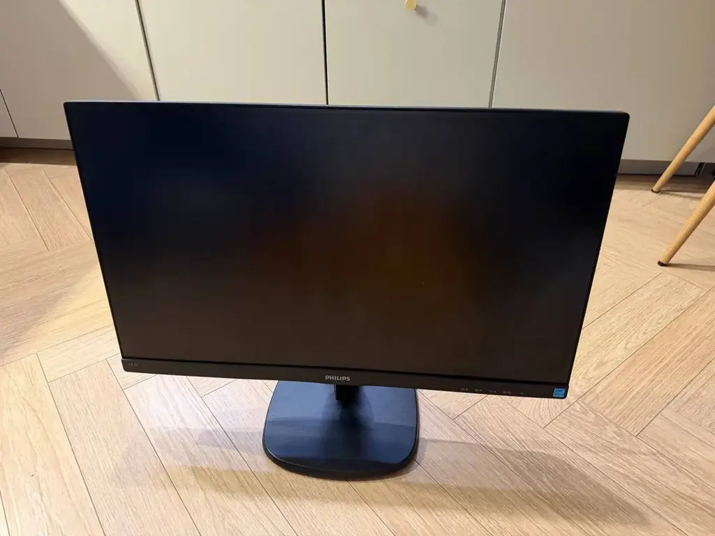 БЕСПЛАТНО. Отдам монитор PHILIPS. Без проводов. Работает, но бывает отходит кабель питания. Только …