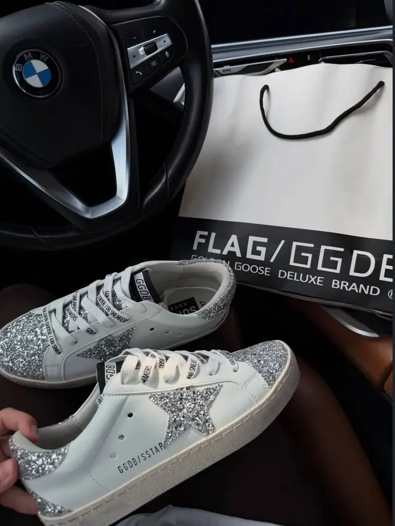 Продам сумочки и кеды Golden goose 37-го размера. Состояние:новое