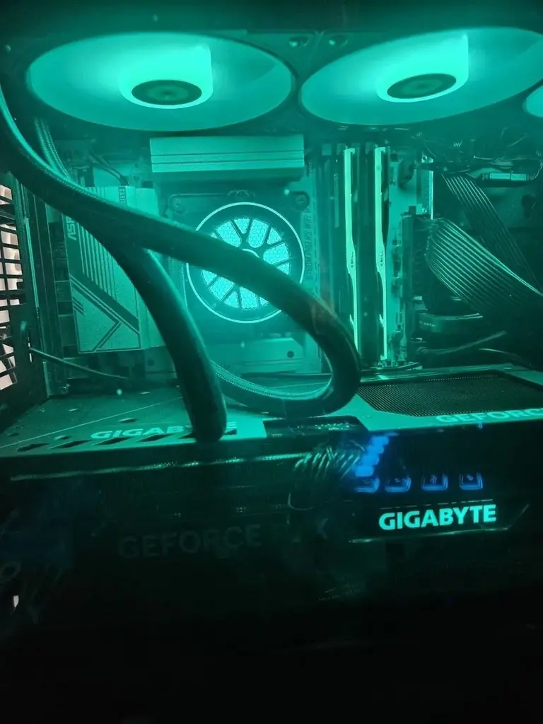 Gigabyte RTX 4070 Ti EAGLE OC 12GB — мощная видеокарта нового поколения на архитектуре NVIDIA Ada L…