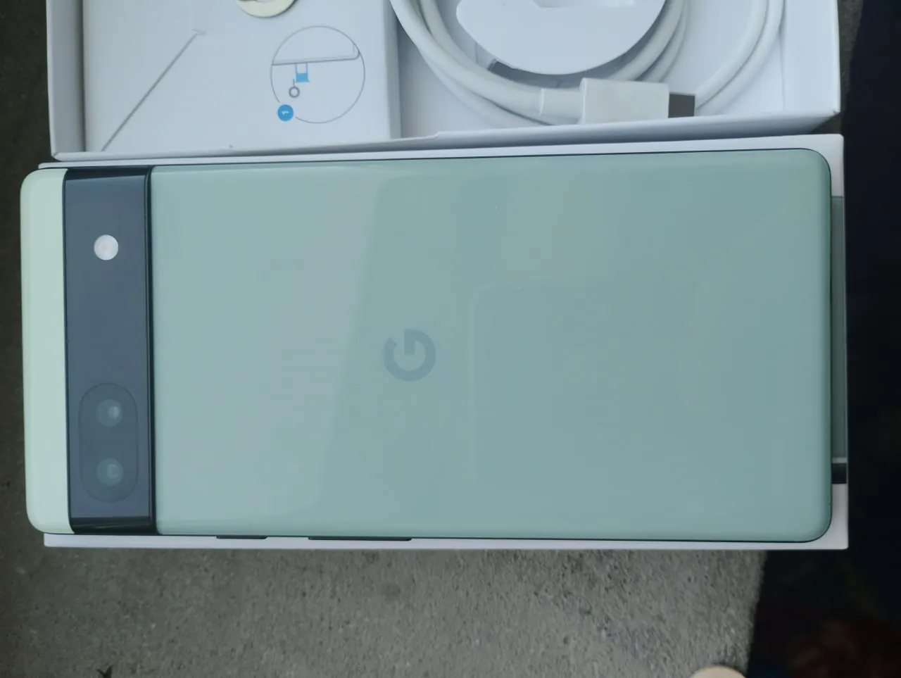 Продаю оригинальный смартфон Google Pixel 6a в очень красивом фирменском цвете Sage (шалфейный / св…