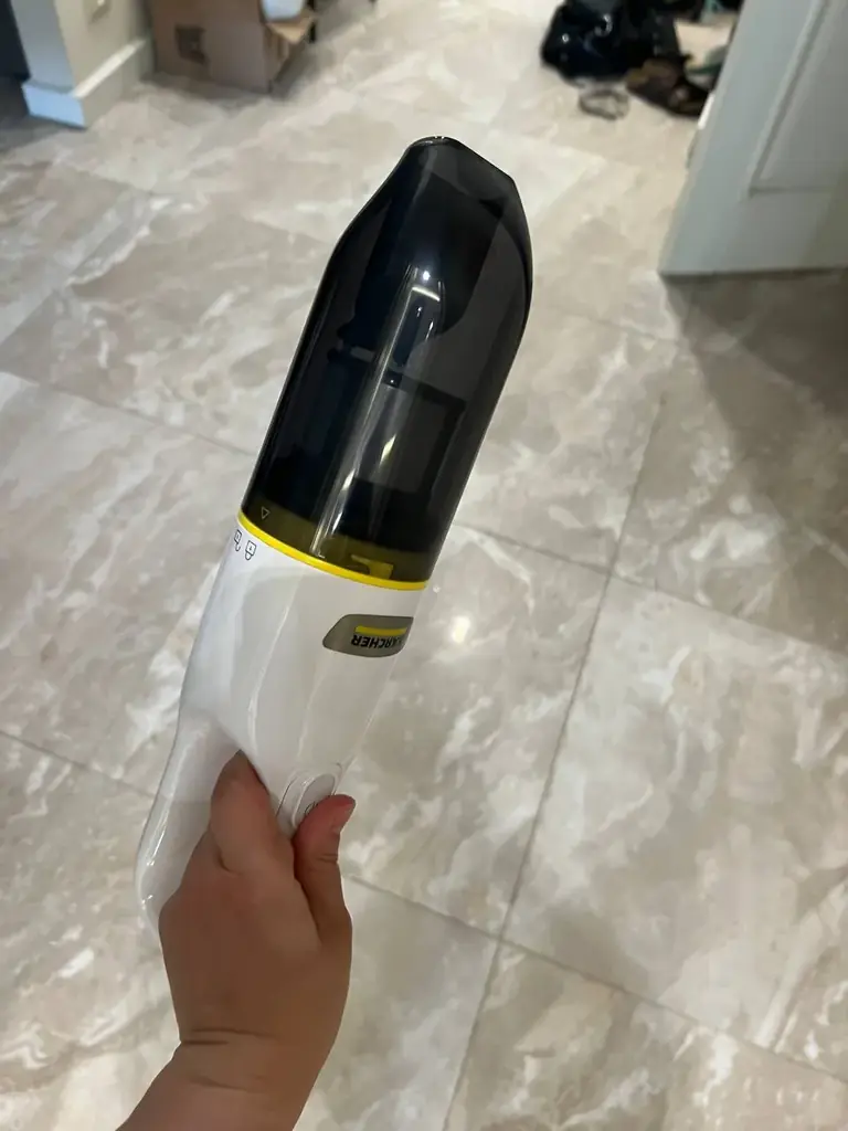 Автомобильный пылесос Karcher