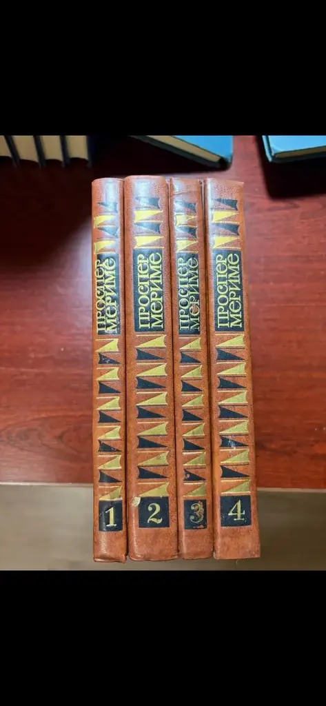 продаю книги от 5.000-10000 драм за набор