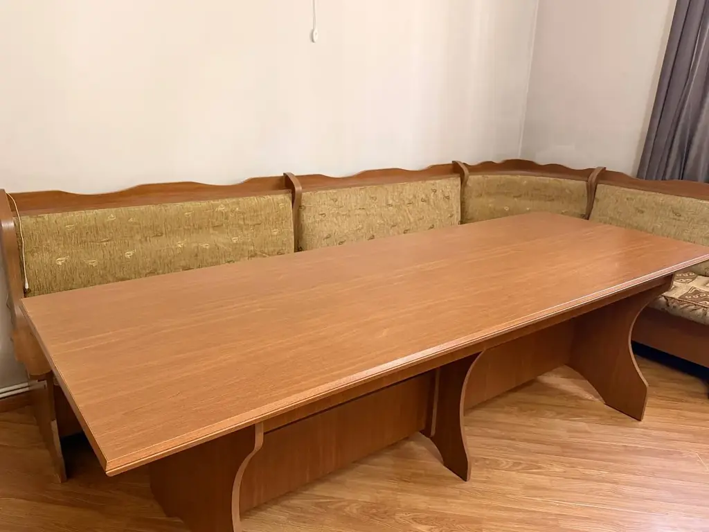 Продам кухонный уголок со столом — 100 000 ֏