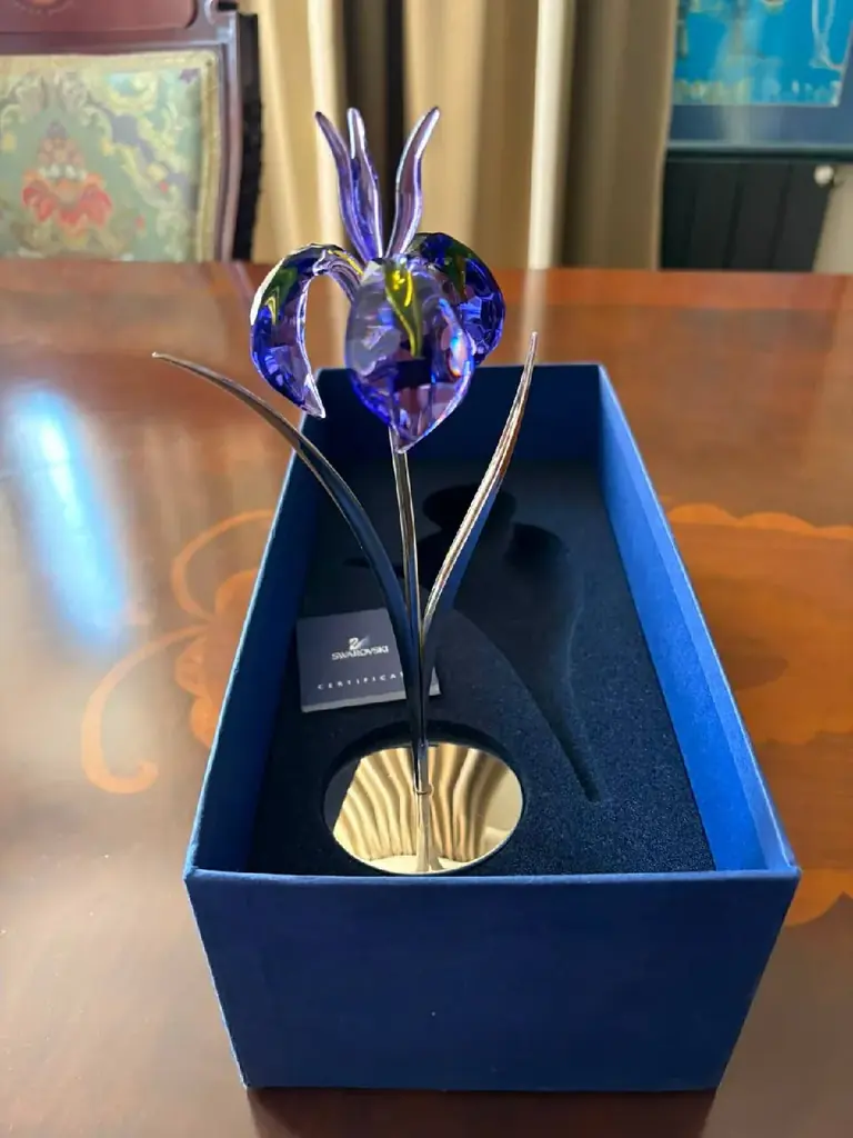 Продается оригинальный Swarovski Crystal Paradise Flower