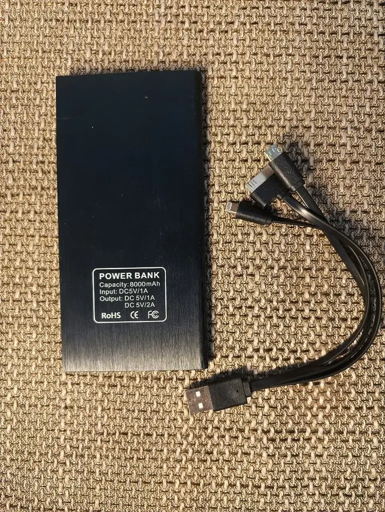 Power bank номиналом 8000 махов