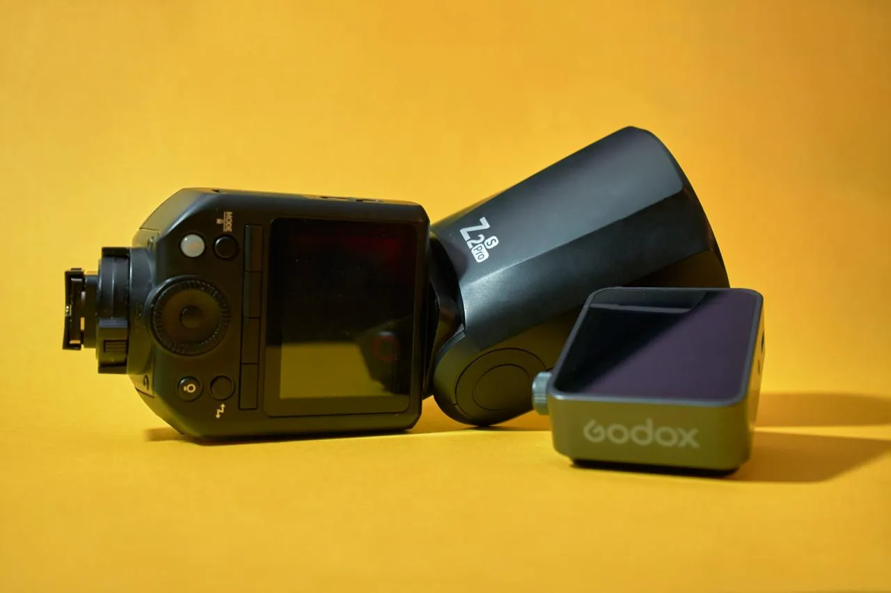 Продам вспышку Neewer Z2pro-S и триггер Godox X3 Pro S