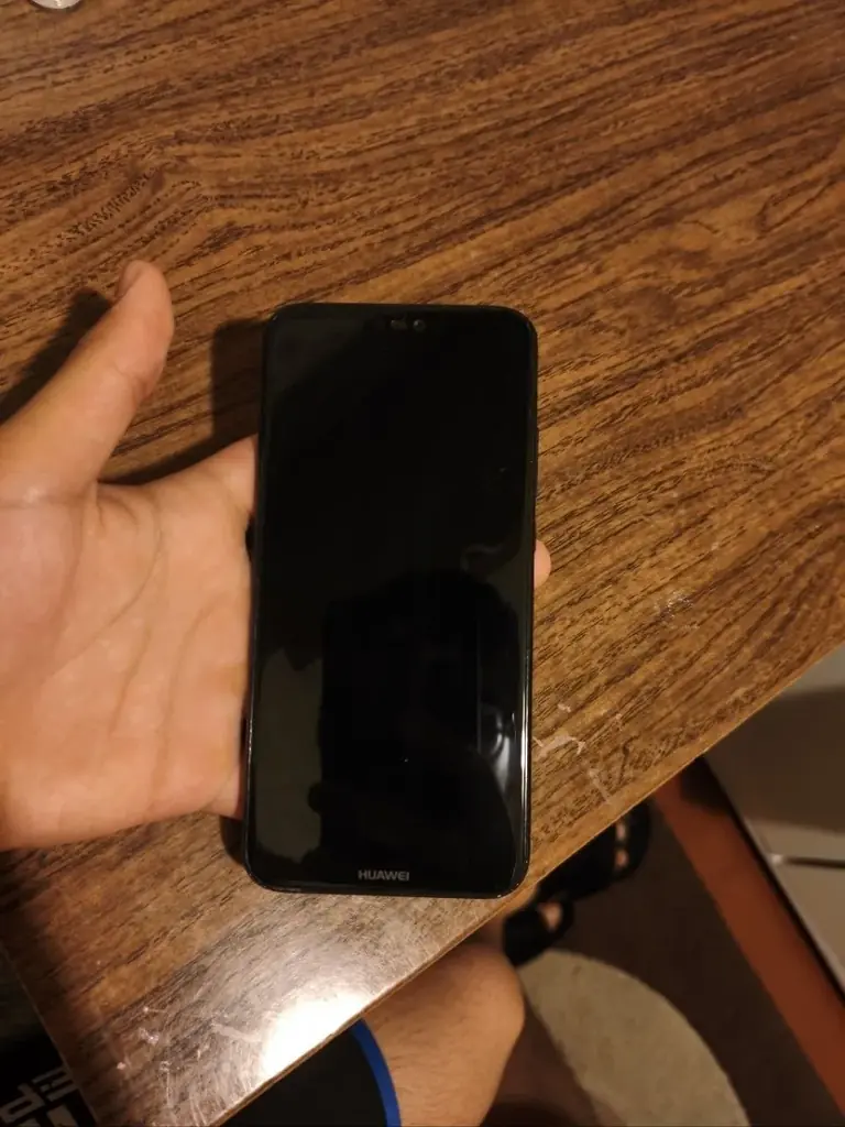 Продам/Обменяю Huawei P20 Lite (Черный) — 20 000 драм.