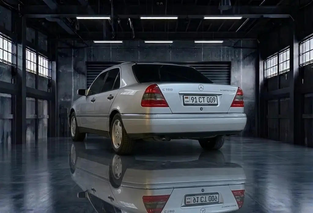 Продается Mercedes-Benz C180 (W202)