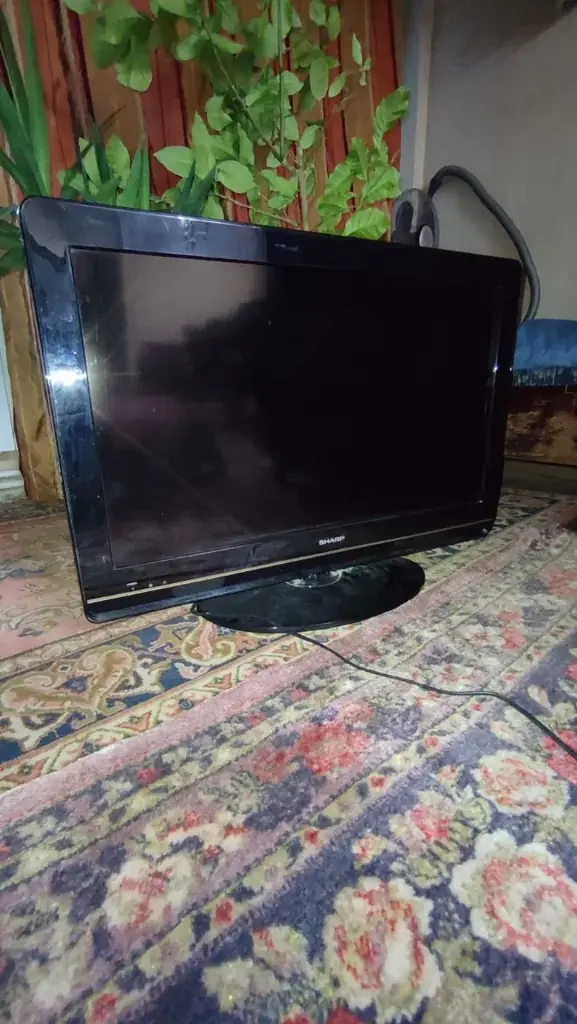 Продам телевизор Sharp LC-32AF10N