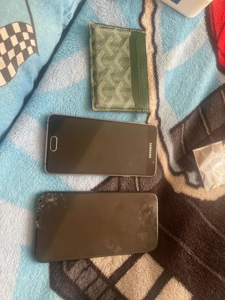 Продам Goyard cartholder привез с Парижа, в хорошем состоянии пачка и карта есть цена - 35,000 драм