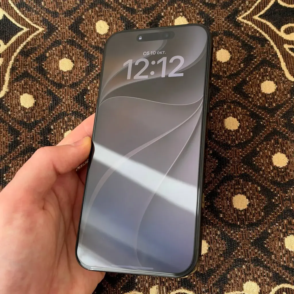 Продаю iPhone 16 Pro Max 256GB Black Titanium с физической SIM-картой + eSIM.