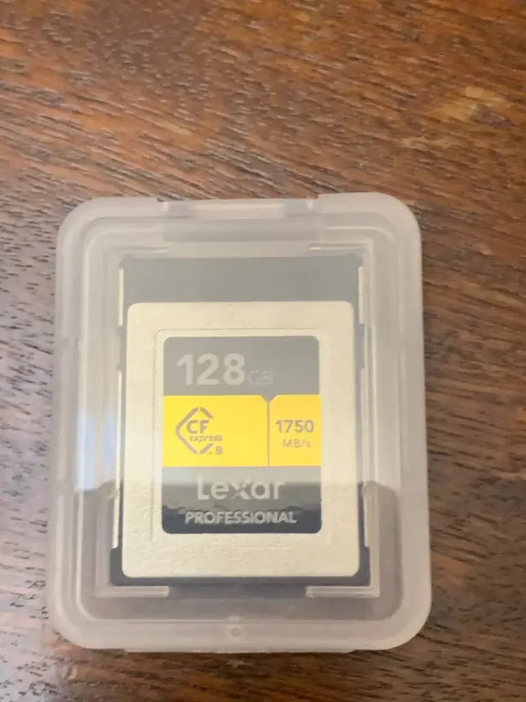 Всем привет, продам Lexar Gold Professional CFexpress Type B 128GB. 85000 драм, новая, один раз про…