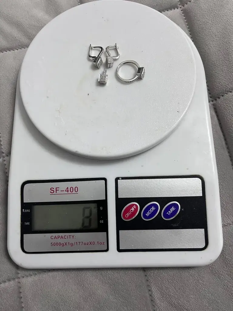 ✨ Продается абсолютно новый серебряный комплект украшений (925 проба)