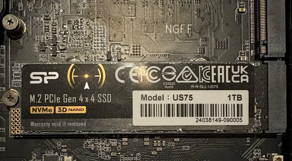 Продам M2 диск SP US75 (1TB) - использовал мало, стоял в сервере, пока не пришлось заменить на друг…