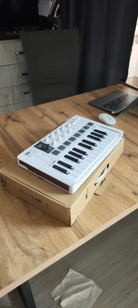 🎹 Продам Arturia MiniLab 3. Моя музыкальная карьера закончилась на распаковке.