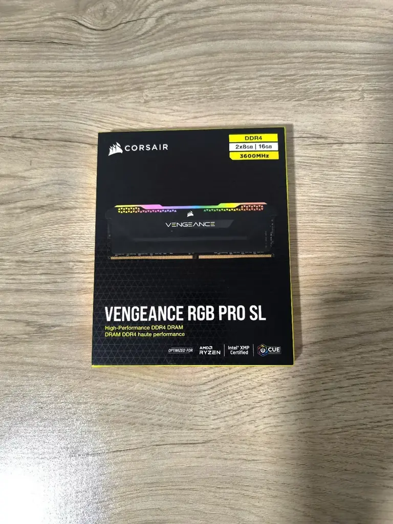 Corsair Vengeance RGB Pro SL — 16 ГБ / DDR4 / 3600 МГц