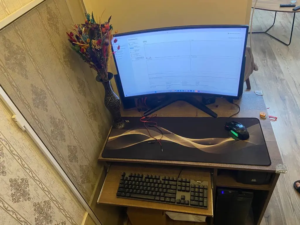 Processor Core i5 12400  Videocart RTX 3050 8GB  500gb NVME SSD  16 gb DDR4 ram