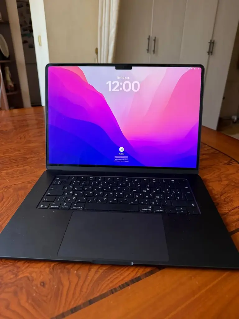 Apple MacBook Air, Apple M4, 16 GB RAM, 512gb синий 2025 в идеальном состоянии — как новый! 4 цикла…