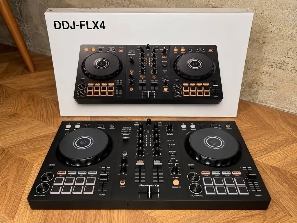 Продаю контроллер Pioneer DJ DDJ-FLX4. Практически новый, пользовалась около недели, и то совсем не…