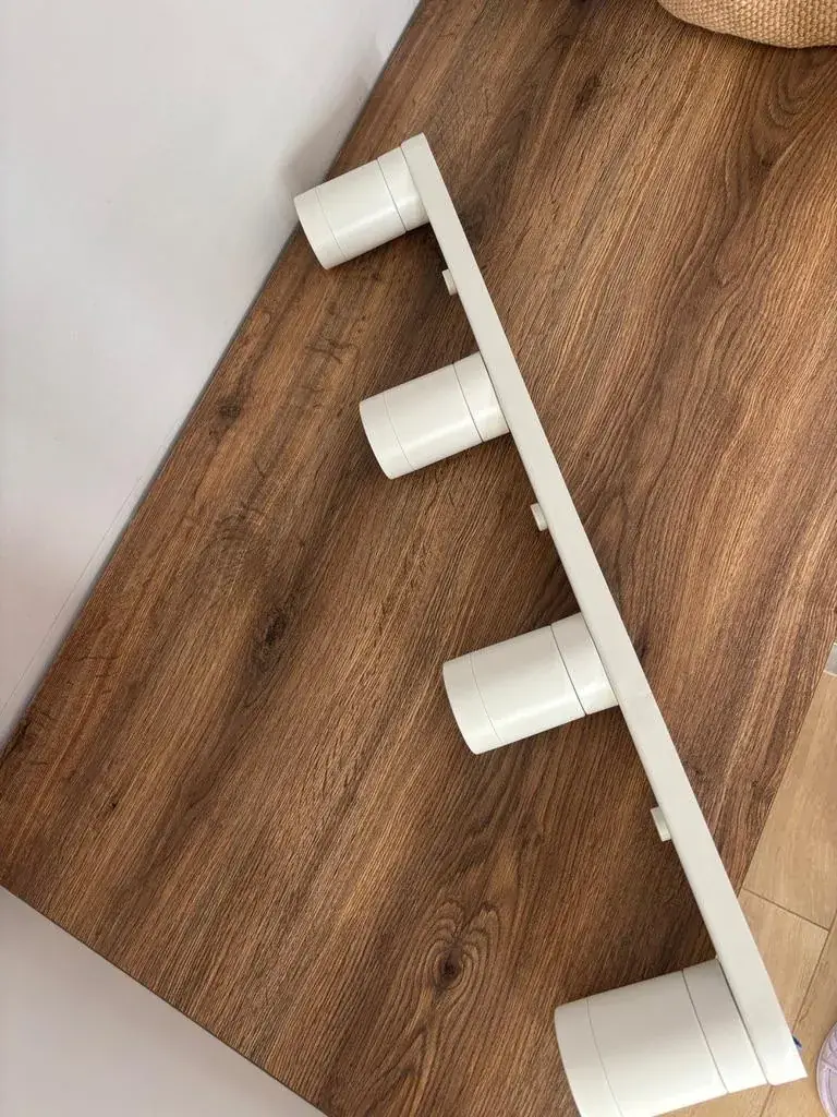 Светильник IKEA NYMANE в состоянии нового. В комплекте качественные лампы Philips. Более подробно, …
