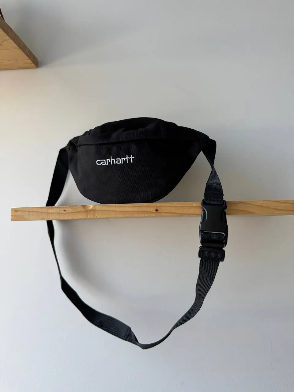 Бананка Carhartt
