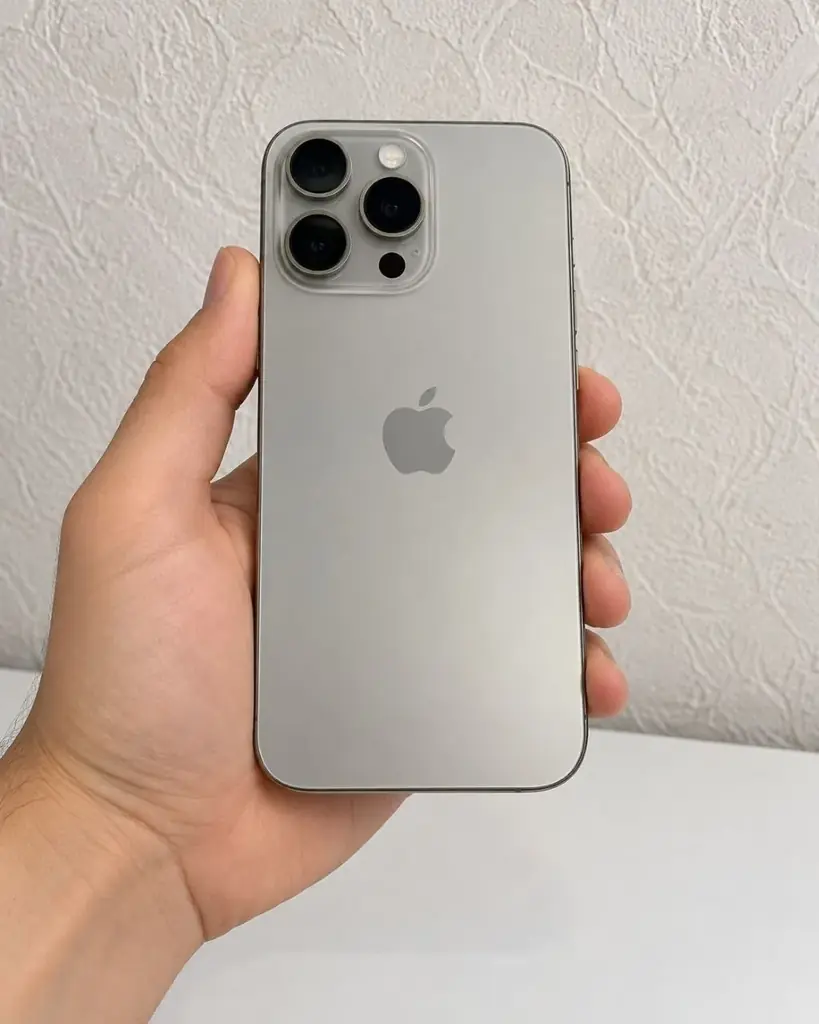 iPhone 16 Pro Max 256GB — SIM + eSIM