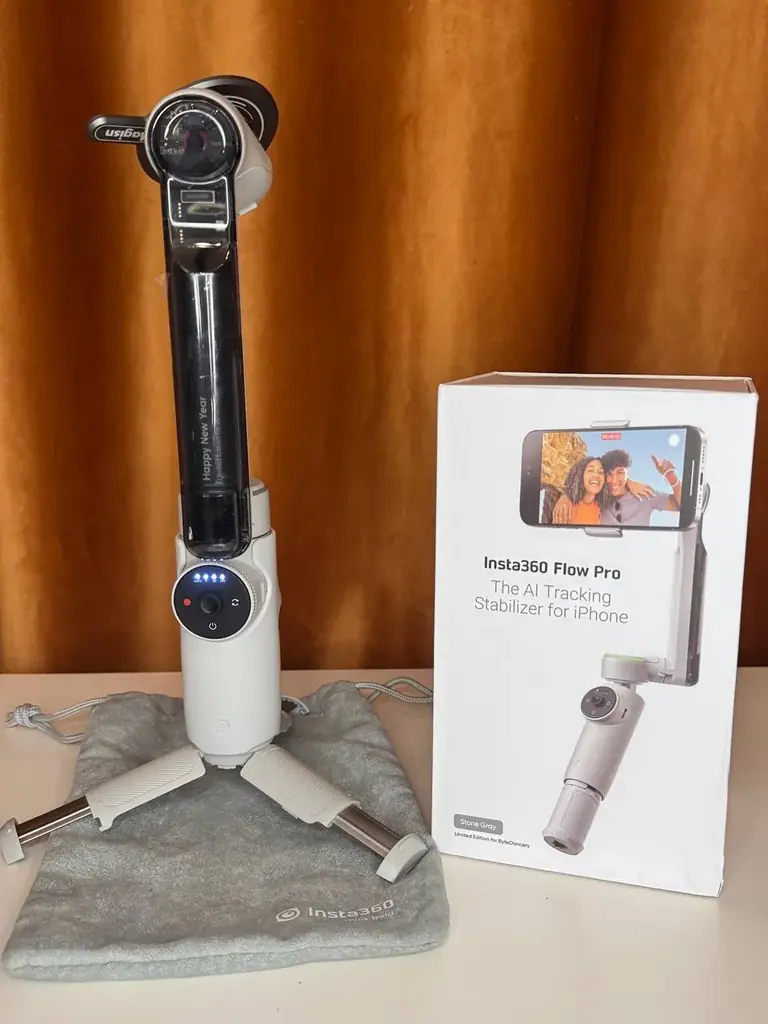Умный стабилизатор Insta360 Flow Pro 📷 🤳 (новый)