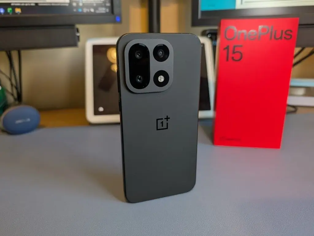 Продам OnePlus 15 12/256 ГБ (CN) — Чёрный