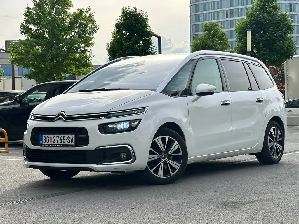 Продам Citroen C4 Grand Picasso 2017 акпп 7 мест 1.6 THP 165 лс